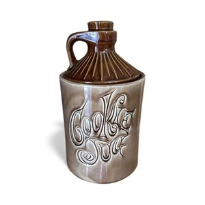 Vintage McCoy USA 1950’s 1960’s 1970’s Ceramic Cookie Jar Jug
